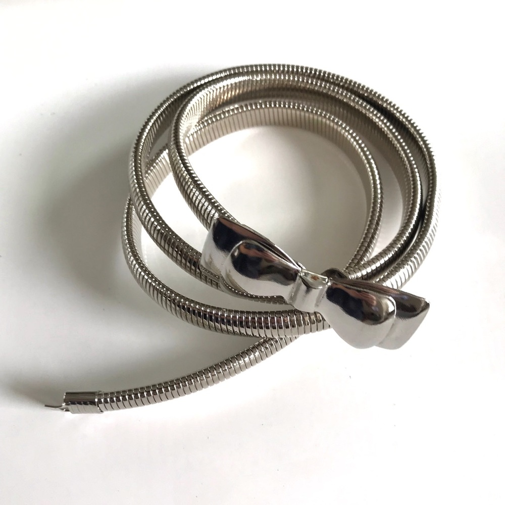 Silver bow belt